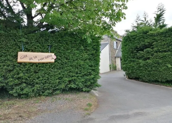 Дом отдыха De La Marzelle *